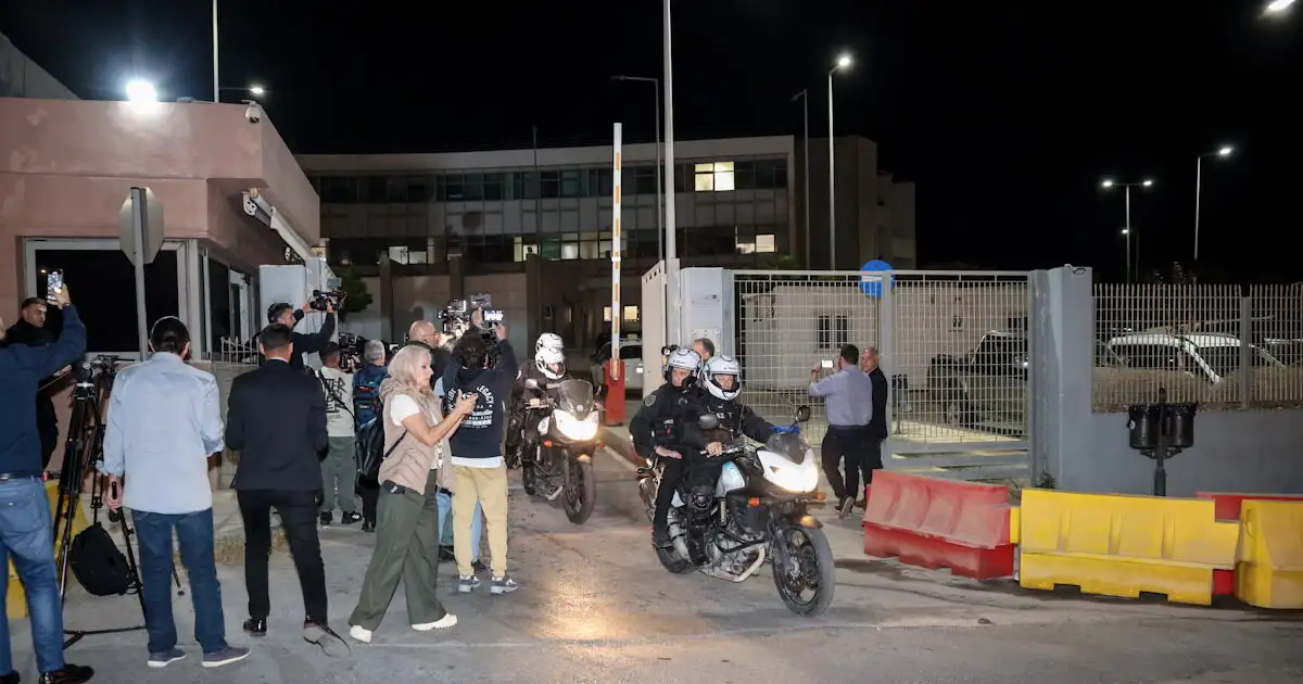 Βορίζια:-Το-48ωρο-των-διαπραγματεύσεων-και-οι-πιέσεις-που-«υποχρέωσαν»-τα-τρία-κατηγορούμενα-αδέρφια-να-παραδοθούν-μετά-το-μακελειό