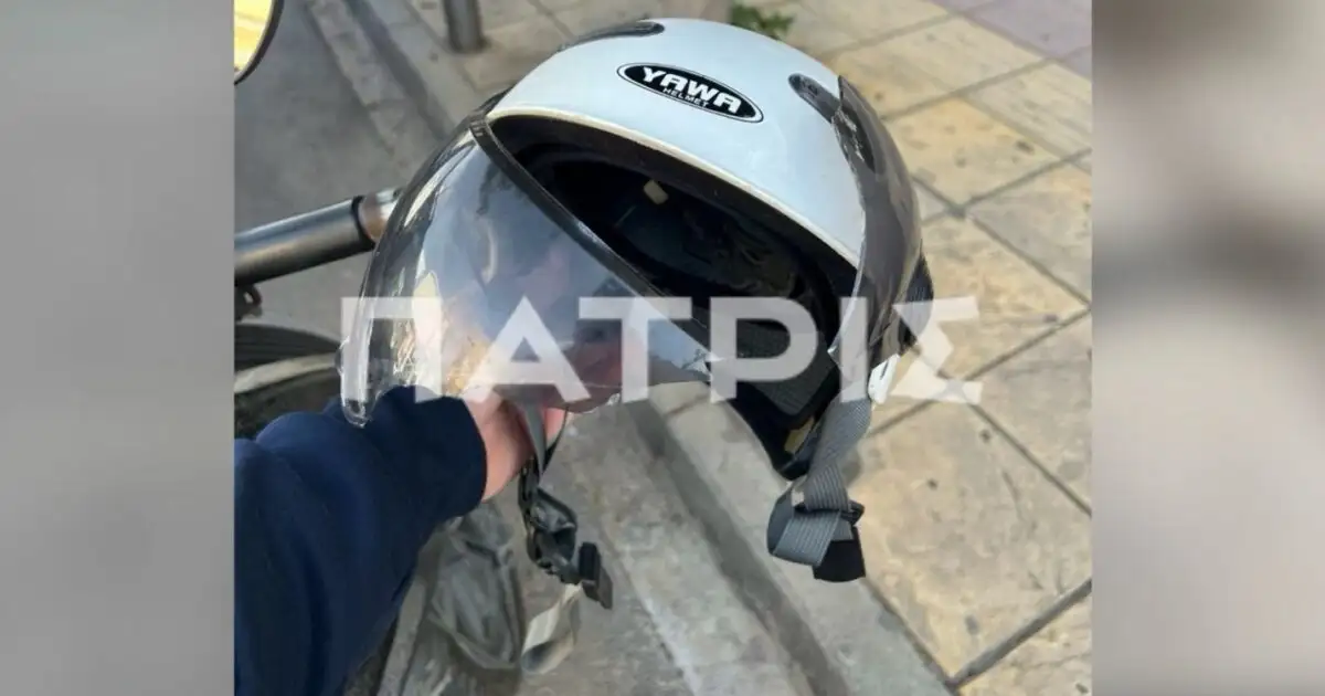 Σοβαρό-ατύχημα-στο-Ηράκλειο:-Ταμπέλα-έπεσε-στο-κεφάλι-29χρονης-συνοδηγού-μηχανής-–-Την-έσωσε-το-κράνος-της