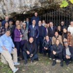 Επίσκεψη-του-Μορφωτικού-Ιδρύματος-της-ΕΣΗΕΘΣΤΕ-Ε-στο-Σπήλαιο-Θεόπετρας