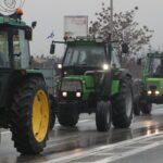 Πυκνώνουν-τα-μπλόκα-με-χιλιάδες-τρακτέρ