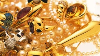 Τρίκαλα:-Με-χειροπέδες-25χρονος…-“λογιστής”-–-Εξαπάτησε-ηλικιωμένη-και-της-απέσπασε-χρυσαφικά