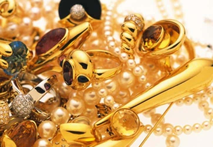 Τρίκαλα:-Με-χειροπέδες-25χρονος…-“λογιστής”-–-Εξαπάτησε-ηλικιωμένη-και-της-απέσπασε-χρυσαφικά