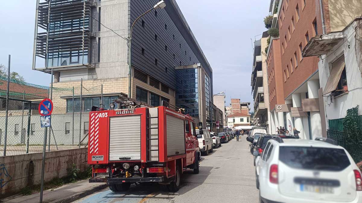 Διακοπή-ρεύματος-στα-Τρίκαλα:-Εγκλωβισμοί-σε-ασανσέρ