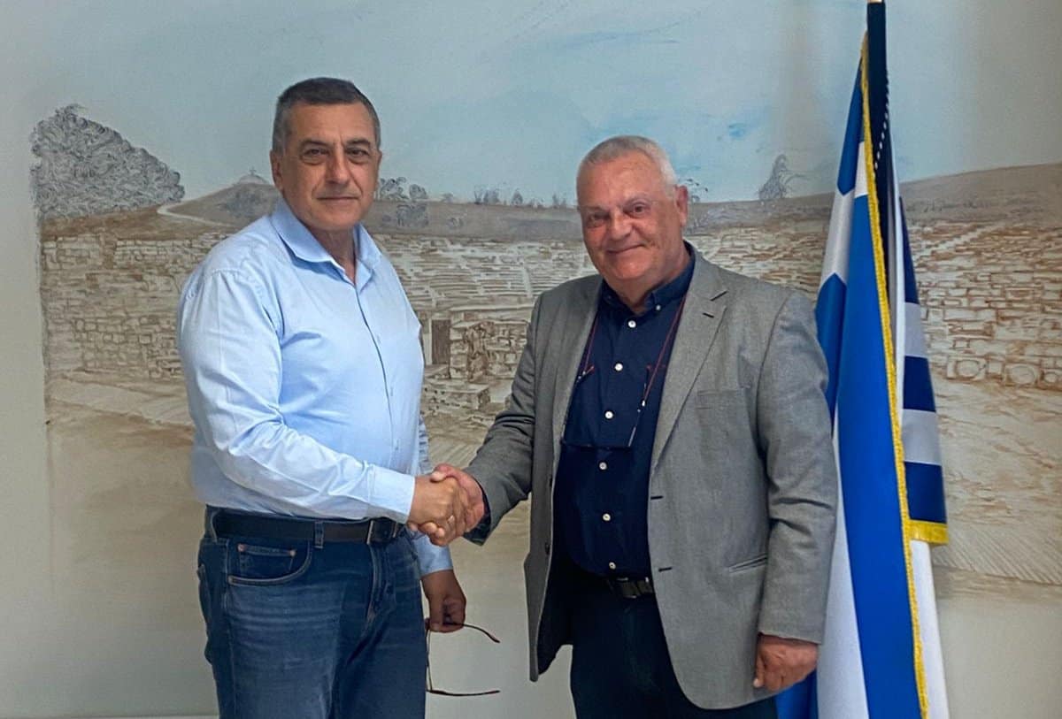 Ο-Γιώργος-Εμμανουήλ-άμισθος-συνεργάτης-του-Δημ.-Κουρέτα-σε-θέματα-περιφερειακής-ανάπτυξης