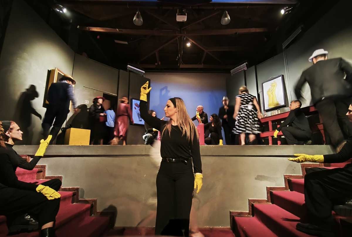 sold-out-οι-παραστάσεις-για-τα-«Κίτρινα-Γάντια»-στα-Τρίκαλα