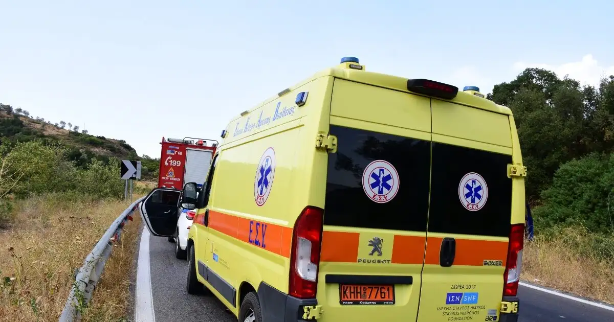 Πάτρα:-Διασωληνωμένος-57χρονος-οδηγός-μηχανής-μετά-από-τροχαίο