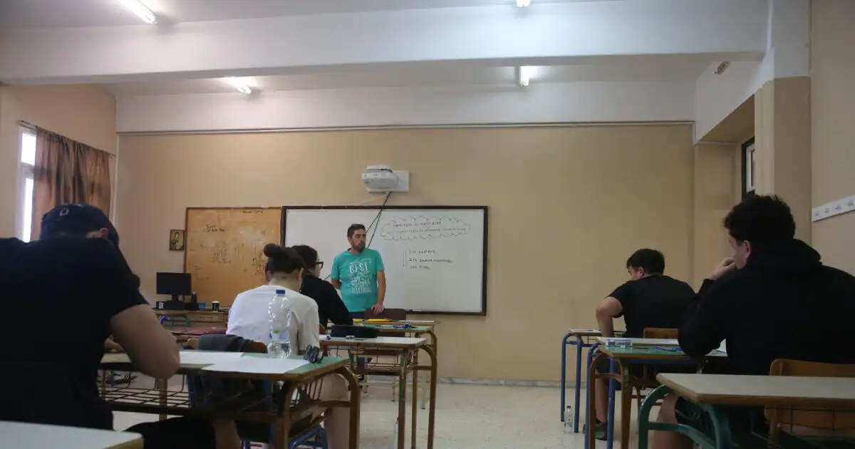 Λύκεια:-Τελευταία-ημέρα-μαθημάτων-σήμερα-–-Ξεκινούν-τη-Δευτέρα-οι-ενδοσχολικές-εξετάσεις-για-όλες-τις-τάξεις