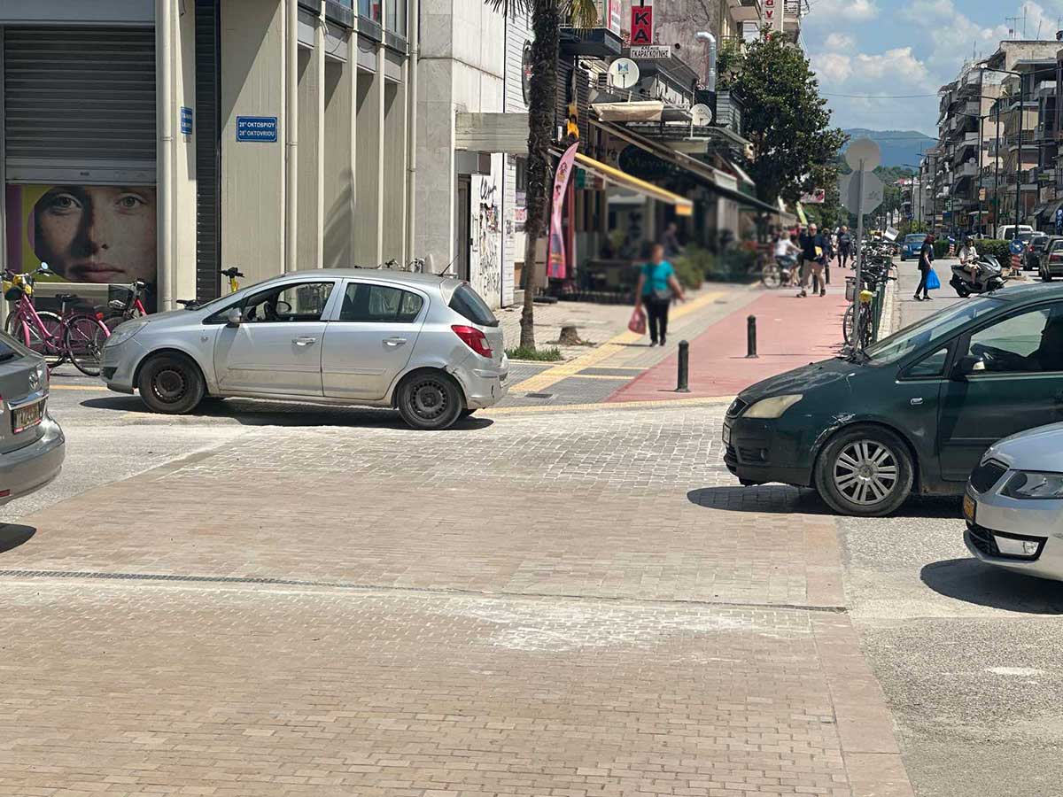 Κεντρική-πλατεία:-Διάβαση-ή-τυφλό-σημείο;