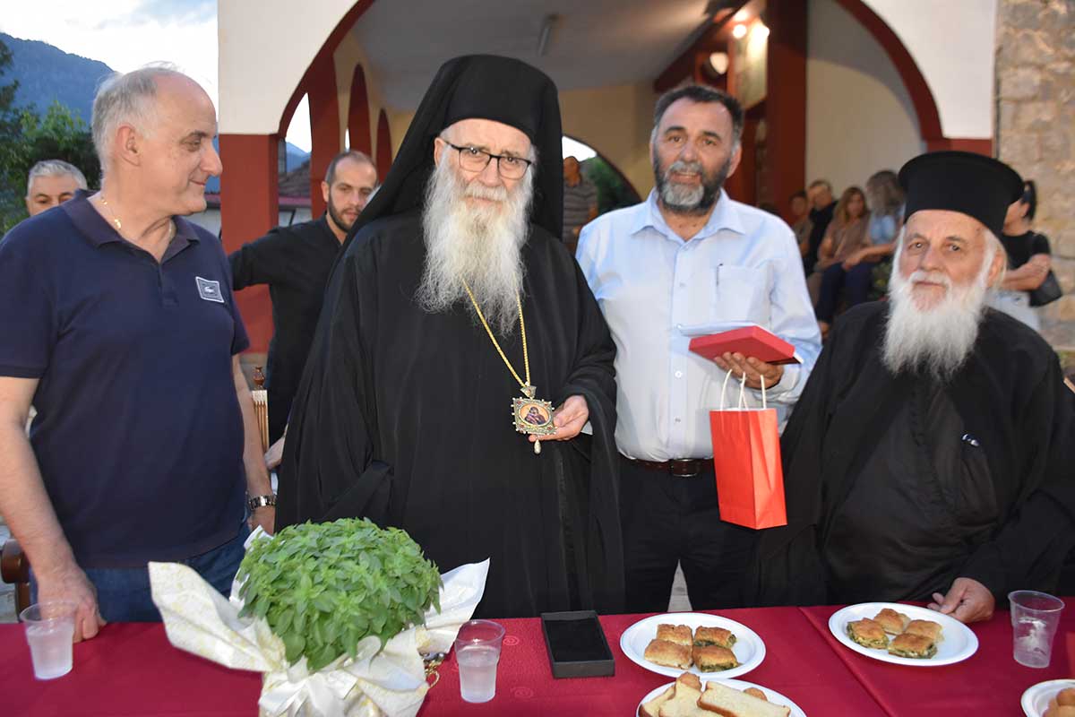 Τρίκαλα:-Ιεροψάλτες-στην-πανήγυρη-των-Αγίων-Πάντων-Πρίνους