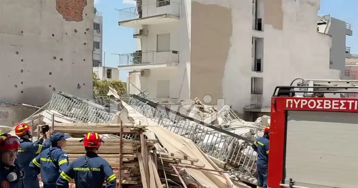 Πετράλωνα:-Κατέρρευσε-πολυκατοικία-4-ορόφων-–-Πληροφορίες-για-4-εγκλωβισμένους