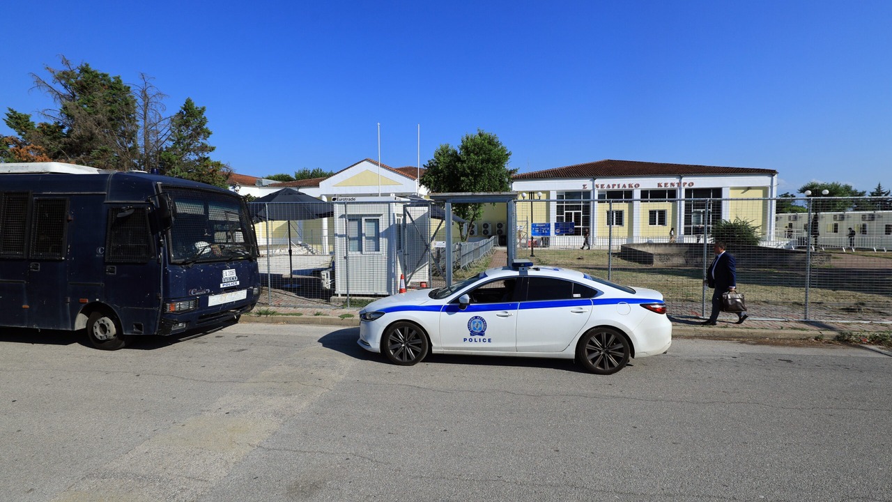 Δίκη-για-Τέμπη-–-Ψαρόπουλος:-Δεν-διερευνήθηκε-το-θέμα-πυραντοχής-των-καθισμάτων