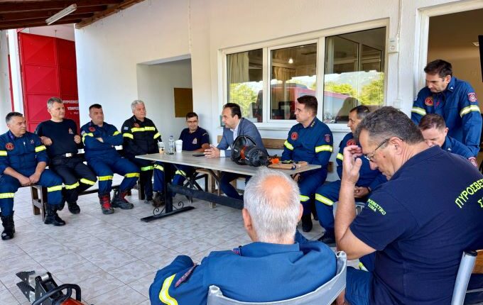 Στην-Καλαμπάκα-ο-Δημήτρης-Παπαστεργίου:-Από-την-Πυροσβεστική-στο-Δημαρχείο-Μετεώρων,-με-επίκεντρο-τα-έργα-της-περιοχής