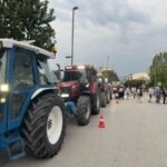 Αγρότες-με-τρακτέρ-στο-κέντρο-των-Τρικάλων