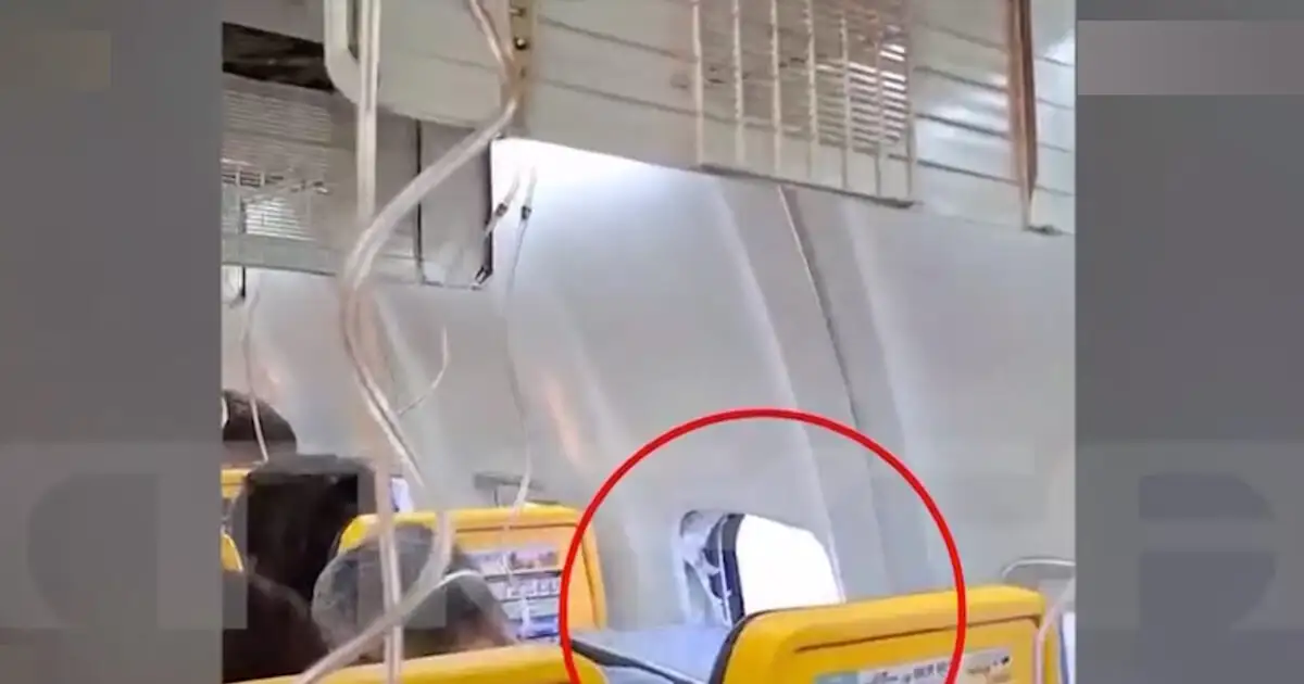 ryanair:-Συγκλονίζει-η-σύζυγος-του-επιβάτη-που-βρέθηκε-ο-μισός-εκτός-του-αεροπλάνου-εν-ώρα-πτήσης-–-«Έβαλαν-βαλίτσα-στο-παράθυρο-και-την-ρούφηξε-έξω»