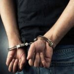 Σύλληψη-69χρονου-για-δενδρύλλια-κάνναβης-στην-αυλή-του