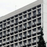 Ορκωμοσίες-στο-ΑΠΘ:-Συγγενείς-μένουν-εκτός-γιατί-δεν-έχουν-προσκλήσεις-–-Έντονες-αντιδράσεις-(Βίντεο)