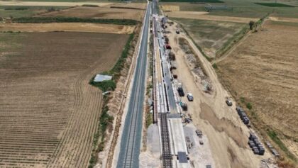 Νέα-καθυστέρηση-στην-αποκατάσταση-της-σιδηροδρομικής-γραμμής-από-τον-daniel-–-Απομακρύνεται-το-ορόσημο-του-Αυγούστου