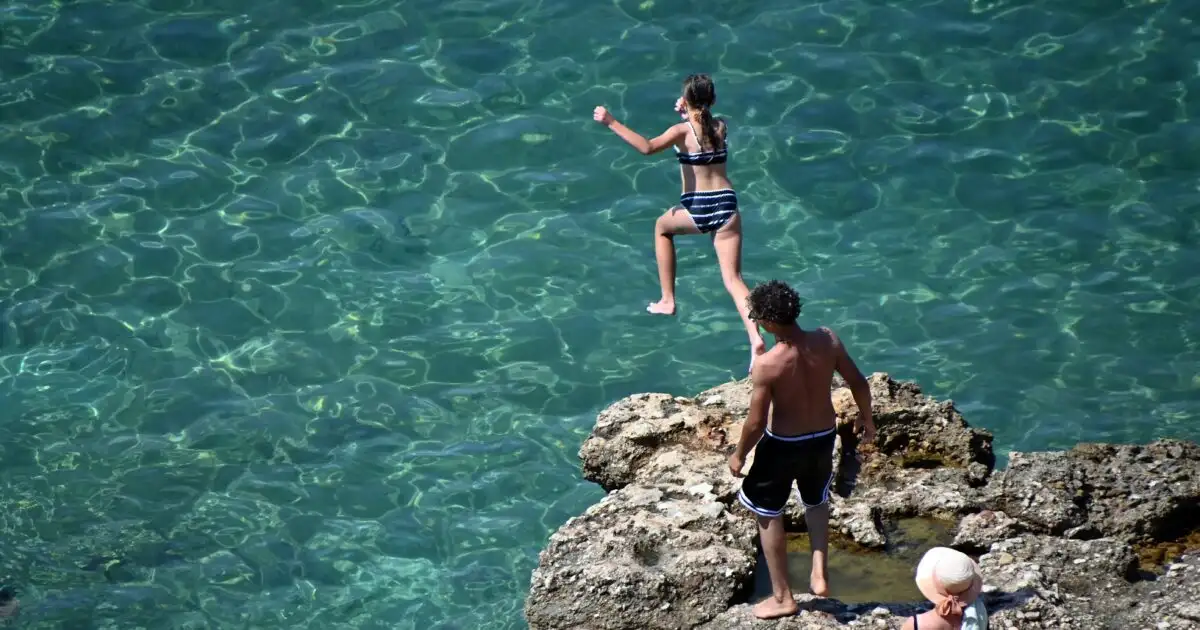 Καιρός:-Τριήμερος-καύσωνας-με-τη-θερμοκρασία-να-αγγίζει-τους-43-βαθμούς-Κελσίου-–-Η-πρόγνωση-των-επόμενων-ημερών