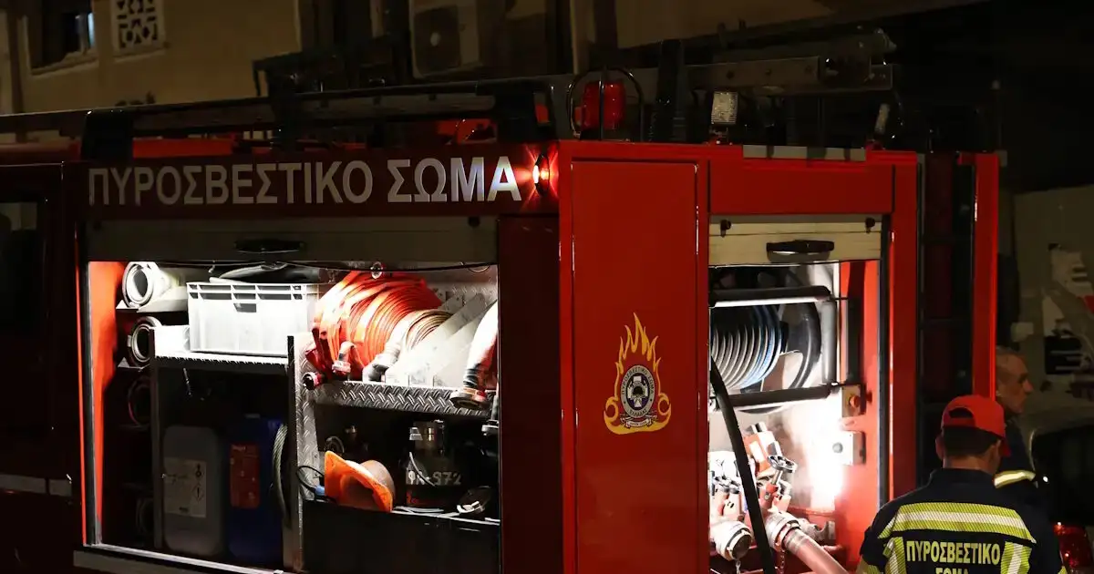 Τραγωδία-στον-Βόλο:-Φωτιά-τα-μεσάνυχτα-σε-σπίτι-στο-κέντρο-της-πόλης-–-Νεκρός-ένας-άνδρας 