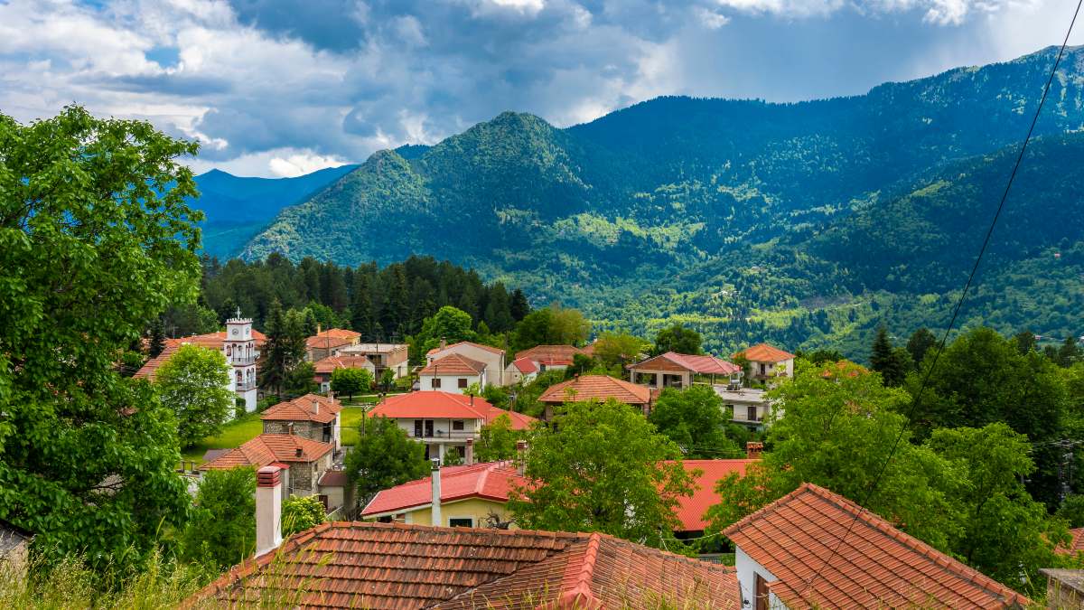 Η-eλάτη-διεκδικεί-τον-τίτλο-«best-tourism-village»-–-Πέντε-οι-ελληνικές-υποψηφιότητες
