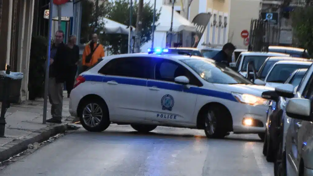 Τρεις-συλλήψεις-για-ληστεία-ανηλίκου-στη-Λάρισα