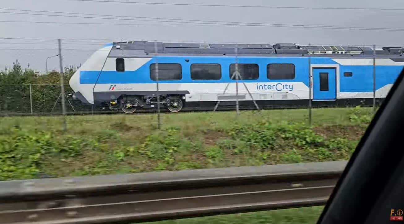 Σε-δοκιμές-οι-νέοι-υβριδικοί-συρμοί-intercity-στον-άξονα-Αθήνα-–-Λάρισα-–-Θεσσαλονίκη