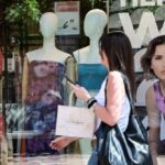 Θερινές-εκπτώσεις:-Συγκρατημένη-η-κίνηση-στην-τοπική-αγορά-–-Πτώση-του-τζίρου-παρά-τις-προσφορές