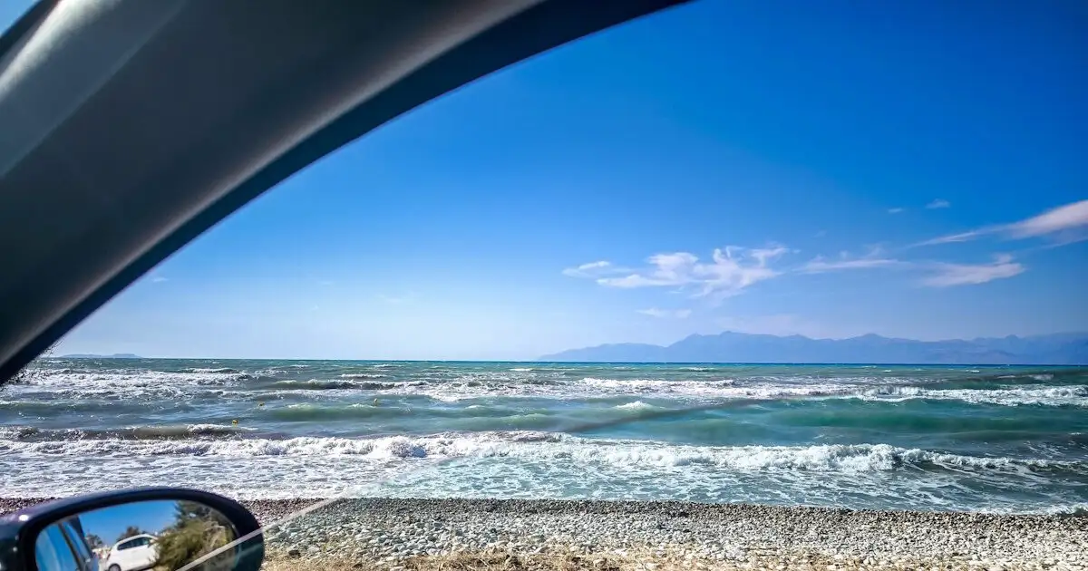 Καιρός-αύριο:-Έως-37-βαθμούς-η-θερμοκρασία,-άνεμοι-7-μποφόρ-στο-Αιγαίο