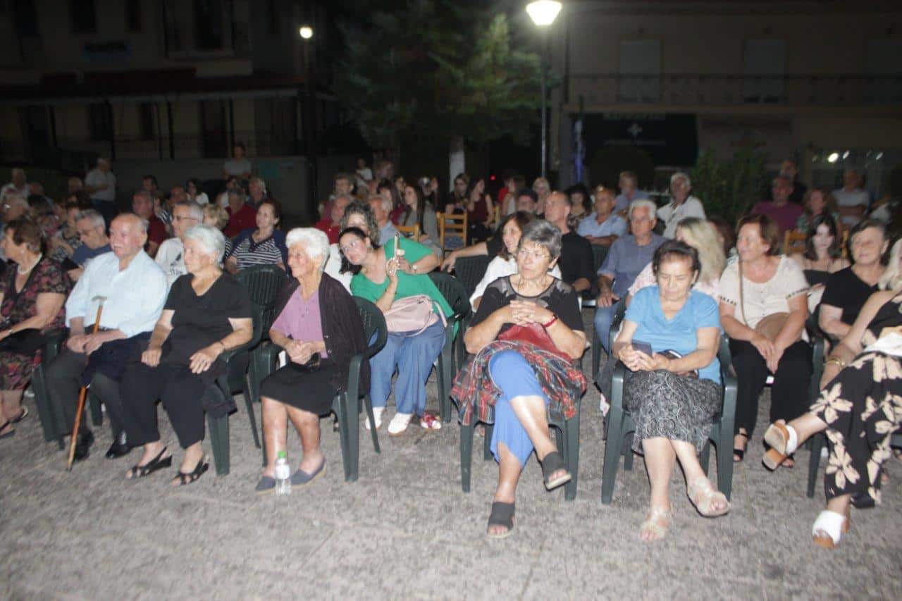 Λαϊκή-βραδιά-με-ζωντανή-μουσική-στη-Φιλύρα
