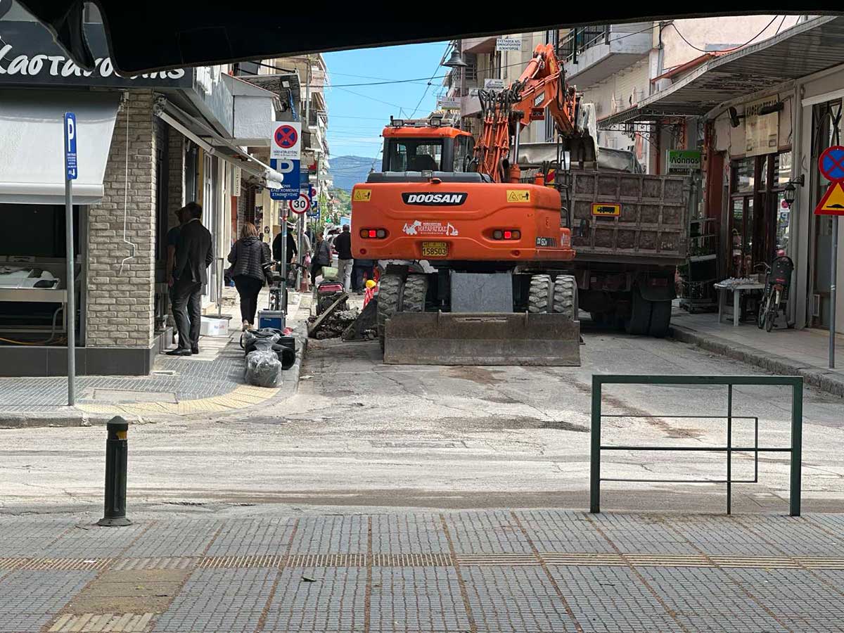 Τρίκαλα:-Στένωση-της-Κατσιμήδου-για-έργα-της-ΔΕΥΑΤ