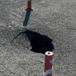 Στον-οδηγό-350-ευρώ-–-Στη-λακκούβα-ποιο-είναι-το-πρόστιμο;