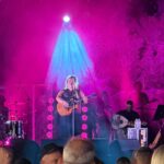 Ματούλα-Ζαμάνη-στη-λίμνη-Στεφανιάδα-–-Πλήθος-κόσμου-στη-συναυλία