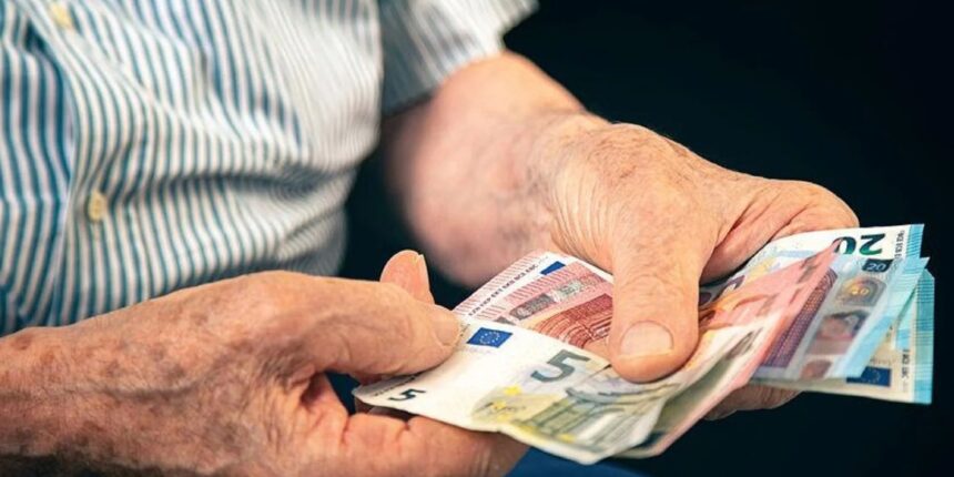 Συντάξεις-Σεπτεμβρίου:-Πότε-καταβάλλονται-και-πότε-φαίνονται-στα-ΑΤΜ