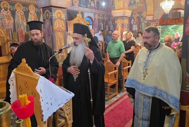 Ο-Μητροπολίτης-Σταγών-και-Μετεώρων-κ.-Θεόκλητος-στην-Αγία-Παρασκευή-Κορομηλιάς
