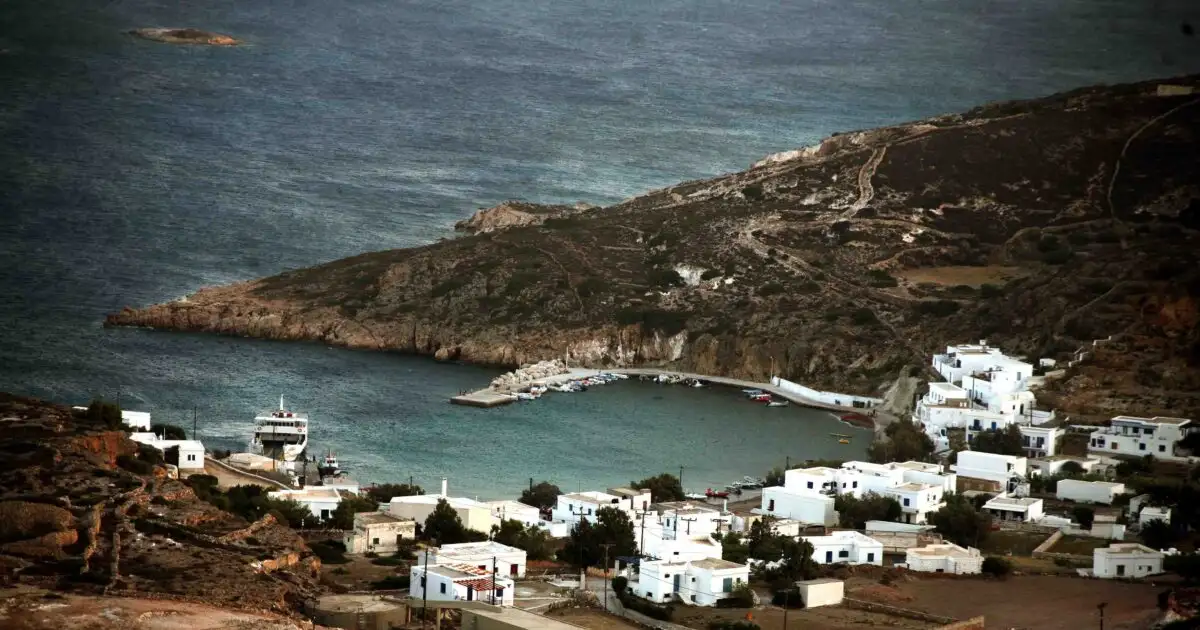 Κίμωλος:-Στην-Ιατροδικαστική-Πειραιά-η-σορός-του-17χρονου-–-Ερωτήματα-για-την-ηλεκτρολογική-εγκατάσταση-του-σπιτιού