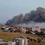 Λάρισα:-Μεγάλη-φωτιά-στην-ΚΑΡΑΤΖΗ-–-112,-κλειστά-παράθυρα-και-μετρήσεις-αέρα