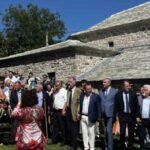 Επεισόδιο-στη-Σαμαρίνα:-Κτηνοτρόφος-«έδιωξε»-από-τον-τρανό-χορό-τα-κυβερνητικά-στελέχη