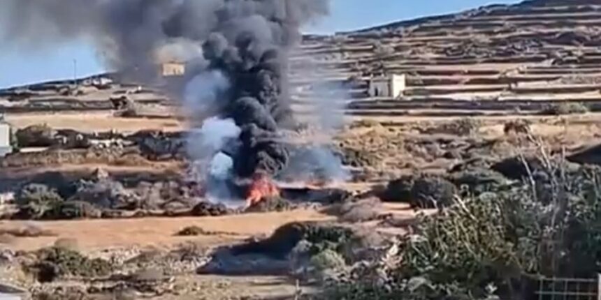 Σίφνος:-Κατέπεσε-ιδιωτικό-ελικόπτερο-–-Τρείς-νεκροί-στα-συντρίμμια