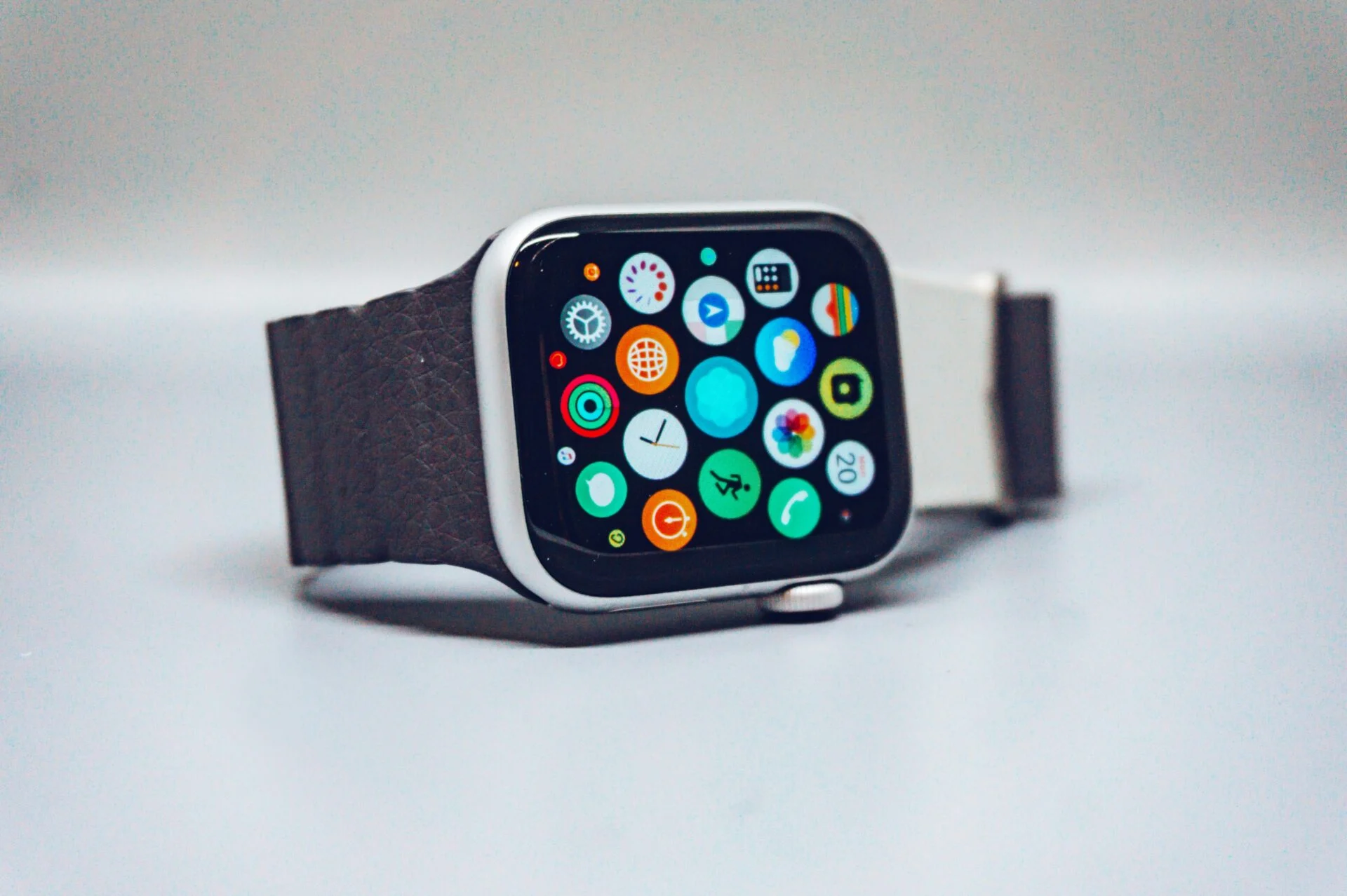 Οι-γιατροί-προειδοποιούν:-Μην-ακούς-το-smartwatch-για-την-υγεία-σου