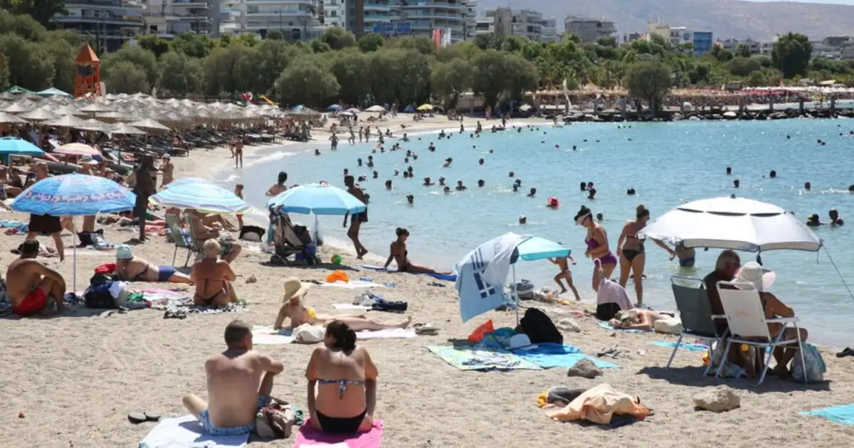 Καιρός:-Ξεπέρασε-τους-37-βαθμούς-η-θερμοκρασία-–-Οι-8-περιοχές-που-«έλιωσαν»