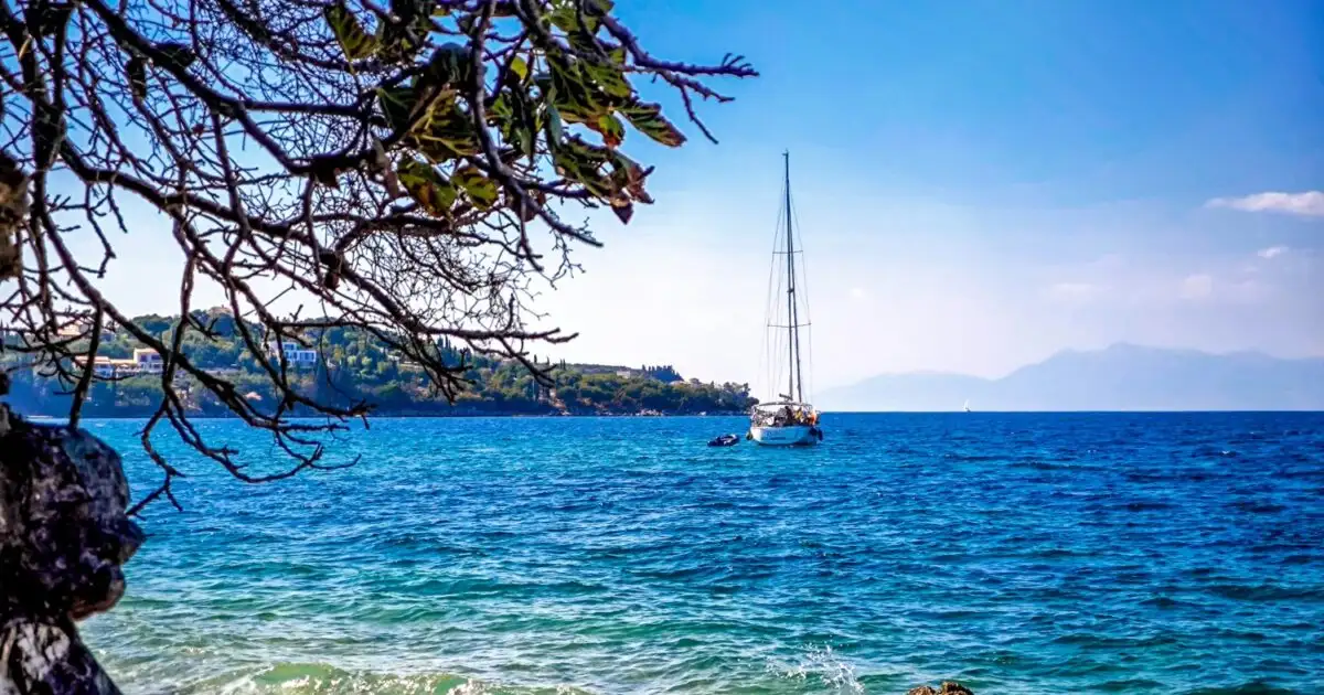 Καιρός-αύριο:-Επιμένει-η-ζέστη-με-τη-θερμοκρασία-στους-39-βαθμούς-–-Τοπικές-νεφώσεις
