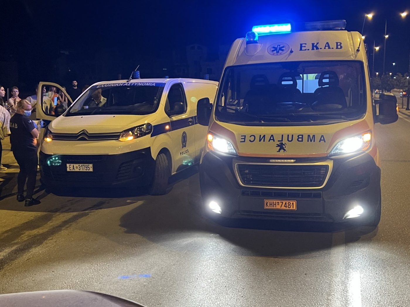Λάρισα:-Ανατροπή-αυτοκινήτου-στον-δρόμο-προς-Τρίκαλα-–-Δύο-τραυματίες