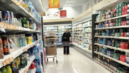 Σούπερ-μάρκετ:-Στα-ράφια-1.747-κωδικοί-με-εκπτώσεις-–-Τα-προϊόντα-που-εντάσσονται-και-η-μέση-μείωση-τιμής