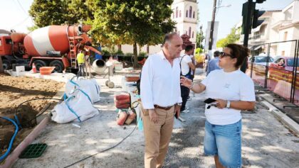 Τρίκαλα:-Η-πλατεία-τρέχει,-η-πόλη-μένει-εργοτάξιο