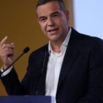 Τσίπρας-στη-Θεσσαλονίκη:-Κατώτατος-μισθός-στα-1000-ευρώ,-ΦΠΑ-6%-στα-βασικά-είδη,-κατάργηση-Πανελληνίων
