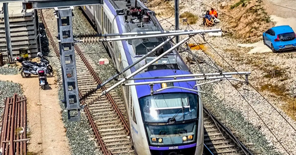 hellenic-train:-Ακινητοποιήθηκε-αμαξοστοιχία-του-Προαστιακού-στον-Ασπρόπυργο-λόγω-τεχνικής-βλάβης