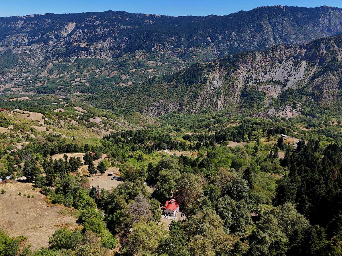Σε-στενό-κύκλο-η-βάπτιση,-σε-ευρεία-κυκλοφορία-το-δελτίο