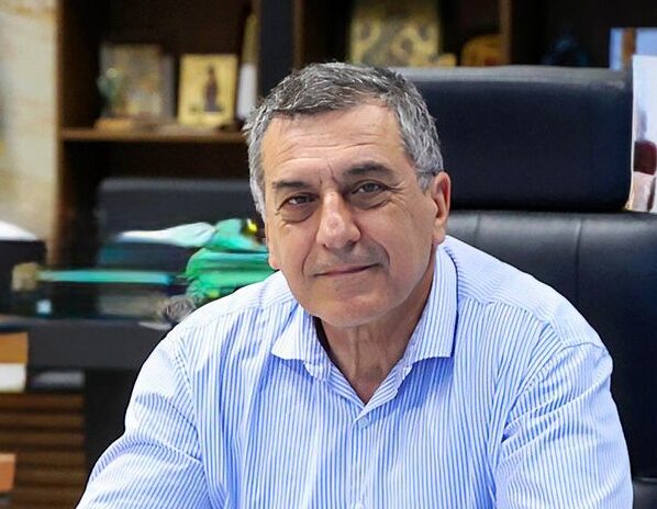 Με-απόφαση-του-περιφερειάρχη-Δημήτρη-Κουρέτα-δίνονται-2,27-εκατ.-ευρώ-σε-έξι-Δήμους-όπου-διαβιούν-Ρομά
