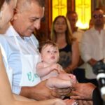 Σε-στενό-κύκλο-η-βάπτιση-του-μικρού-Γιώργου-στη-Χρυσομηλιά-με-ανάδοχο-τον-Περιφερειάρχη-Θεσσαλίας-(ΦΩΤΟ)
