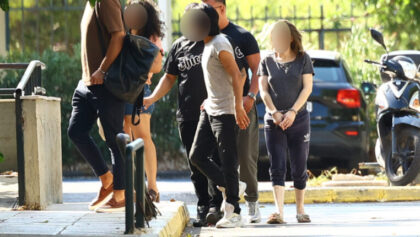 Κυψέλη:-Προφυλακιστέοι-και-για-την-ανθρωποκτονία-του-βρέφους-οι-γονείς-του-–-Αρνούνται-ότι-το-σκότωσαν
